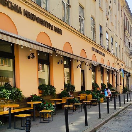 Двокімнатна Квартира В Центрі Міста Lviv Kültér fotó